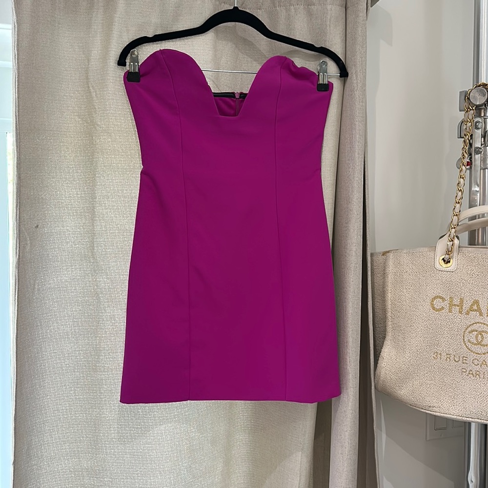 Fuchsia sweetheart mini dress